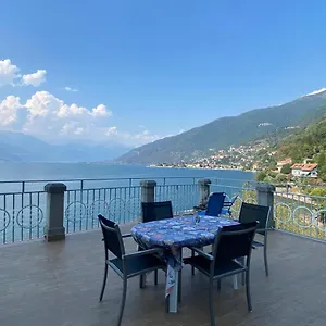 Apartment With Big Terrace And Direct Access To The Beach, Varenna