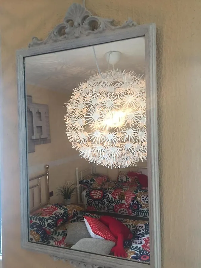 Апартаменты Petit Bijou Варенна 0*,