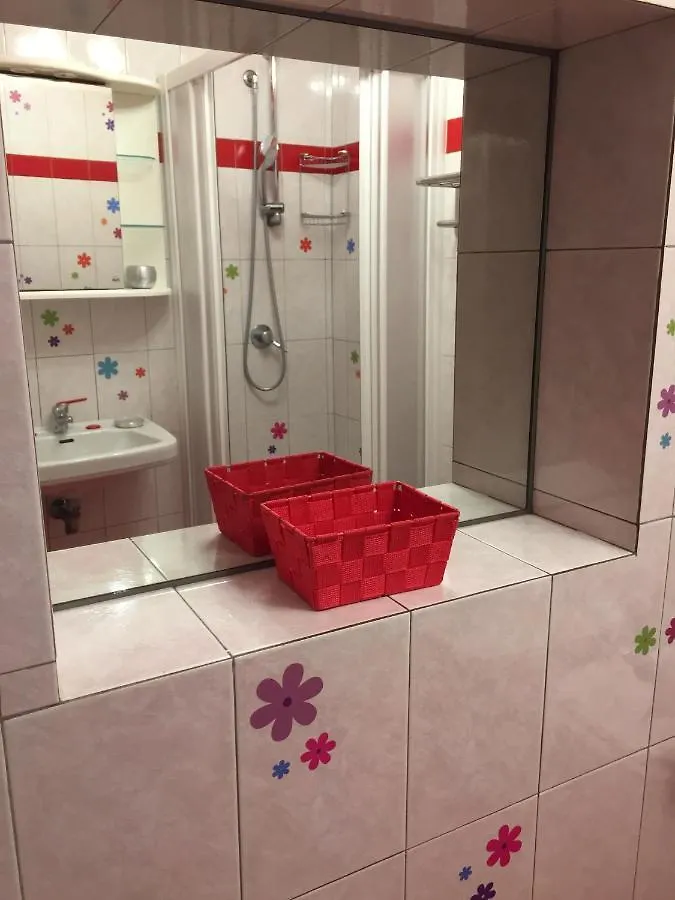 Апартаменты Petit Bijou Варенна Италия
